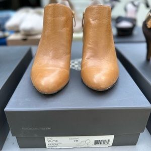 Vince Camuto Women’s Botties Carmel Color